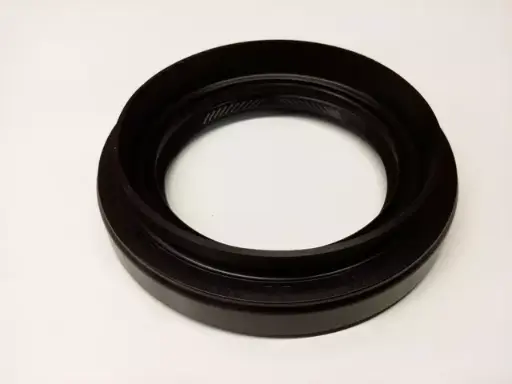 [90311-45036 GENUINE] OIL SEAL DIFF REAR